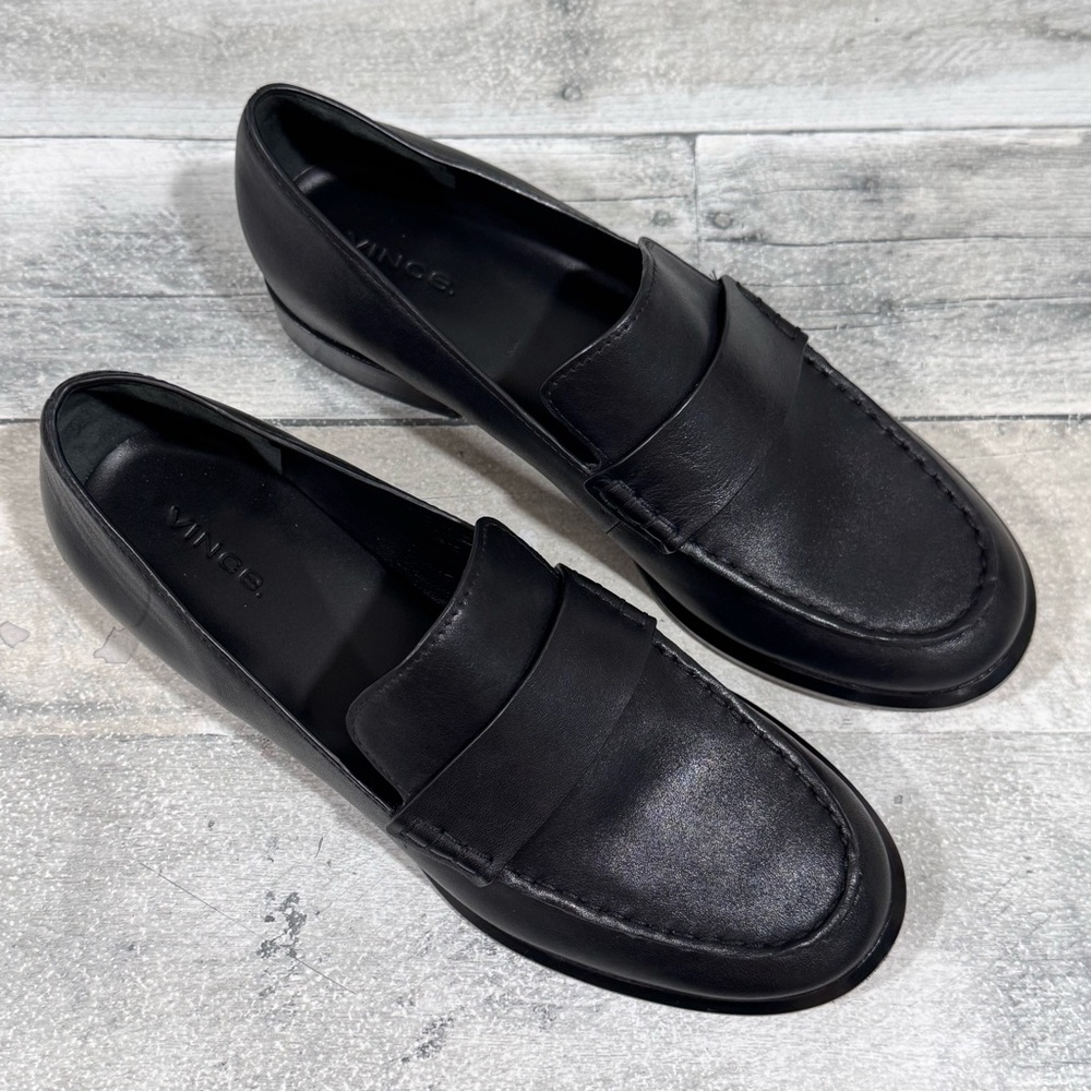 VINCE NELLI LEATHER WOMENS FLAT - BLACK - SIZE - 7.5 .US / 38 .EU